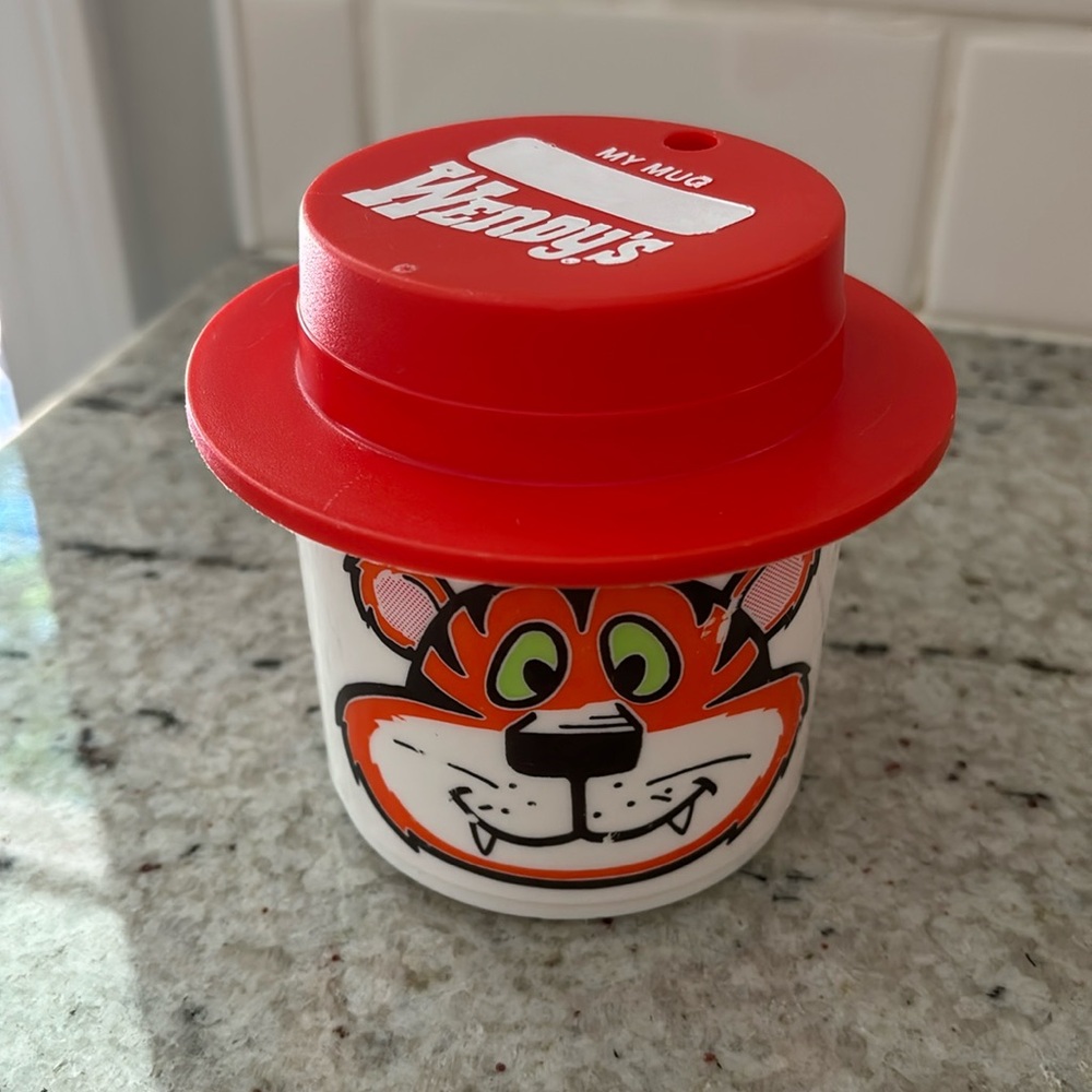 Vintage Wendy’s kid’s cup with lid